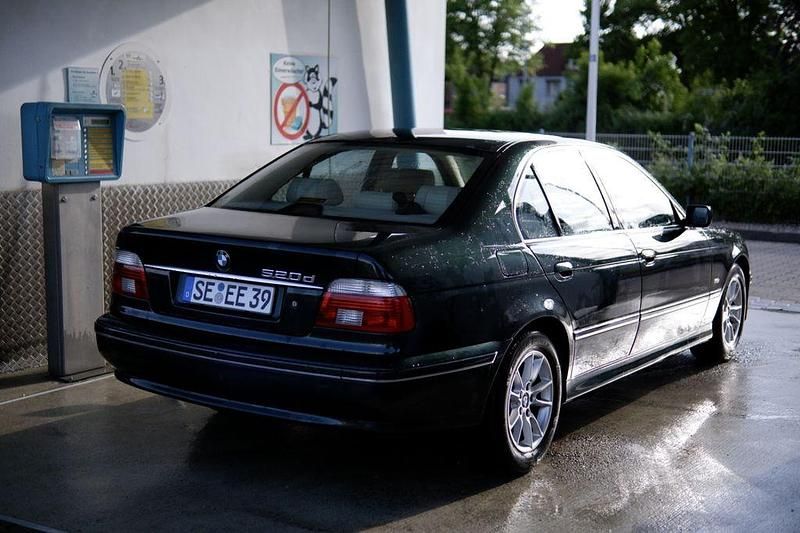 Gebraucht BMW 520 Exclusive 136 PS (100 kW) 2003 Grün Limousine