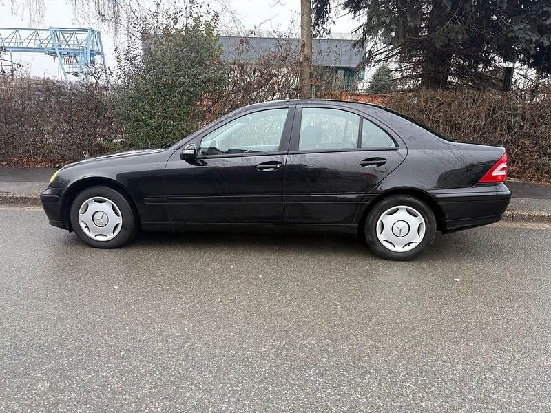 Gebraucht Mercedes C180 Classic 143 PS (105 kW) 2006 Schwarz Limousine