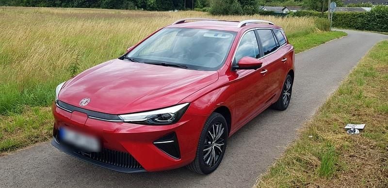 Rot Gebraucht 2022 MG MG5 EV Luxury Kombi | 16.800 € (Fairer Preis) - Bild 1/4