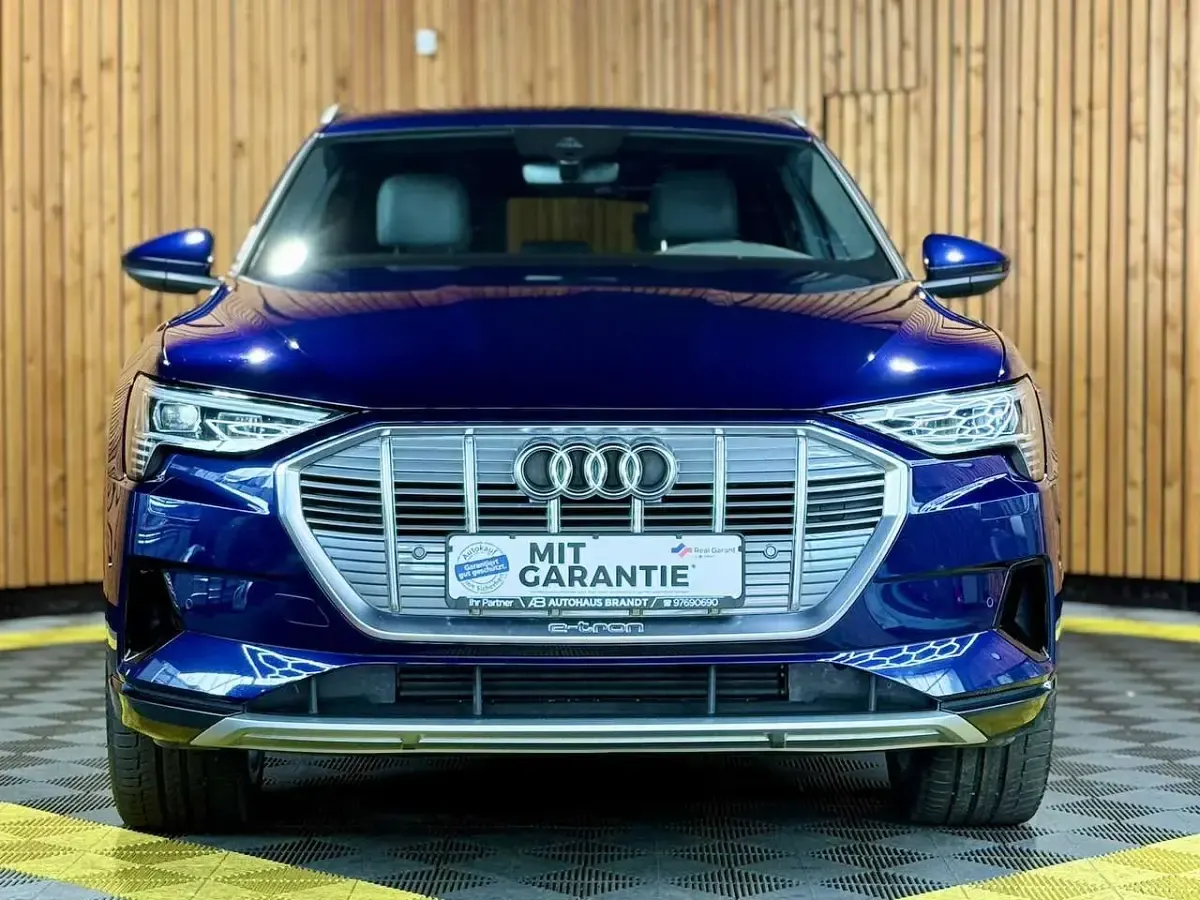 Gebraucht Audi e-tron S-Line 300 kW (408 PS) 2022 Blau SUV