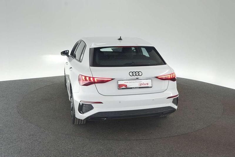 Usado Audi A3 S-Line 150 HP (110 kW) 2024 Branco Sedan