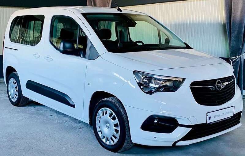 Weiß Gebraucht 2021 Opel Combo Life Van / Kleinbus | 17.990 € (Etwas zu teuer) - Bild 1/3