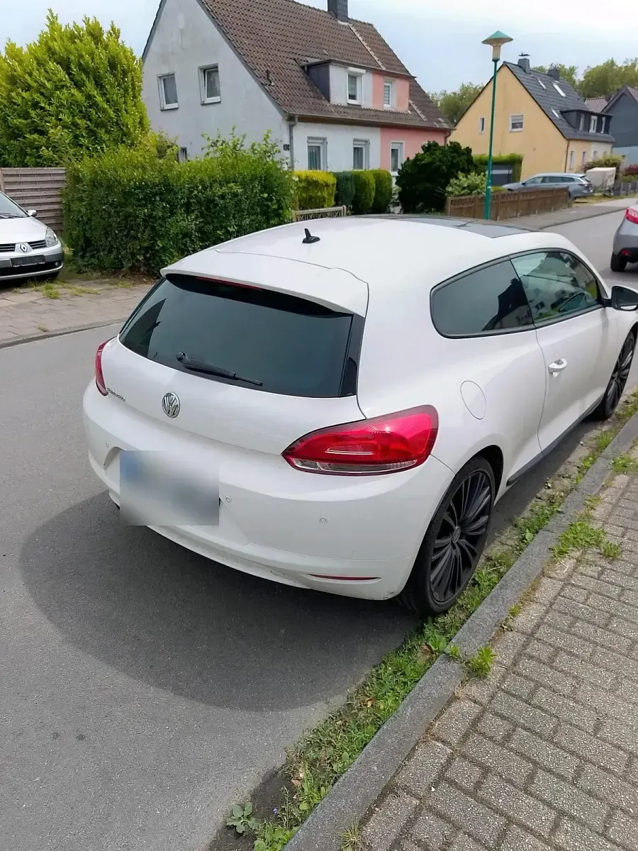 Gebraucht VW Scirocco 160 PS (117 kW) 2009 Weiß Coupé