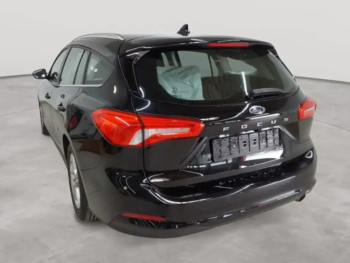 Gebraucht Ford Focus Cool & Connect 120 PS (88 kW) 2021 Obsidianschwarz metallic Kombi