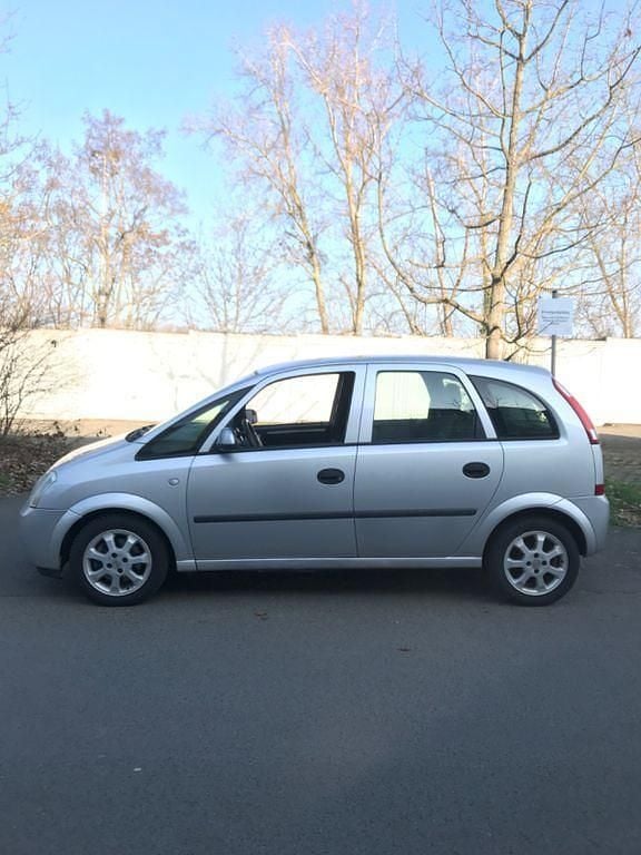 Gebraucht Opel Meriva 101 PS (74 kW) 2005 Silber Van / Kleinbus