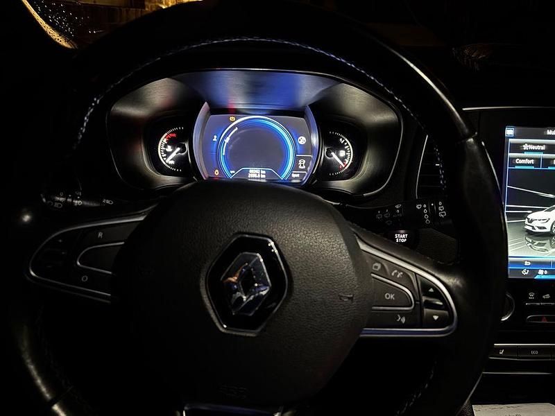 Gebraucht Renault Mégane IV Bose Edition 132 PS (97 kW) 2018 Schwarz Limousine