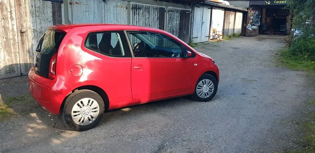 Second-hand VW up! move up! 60 CP (44 kW) 2013 Roșu Hatchback