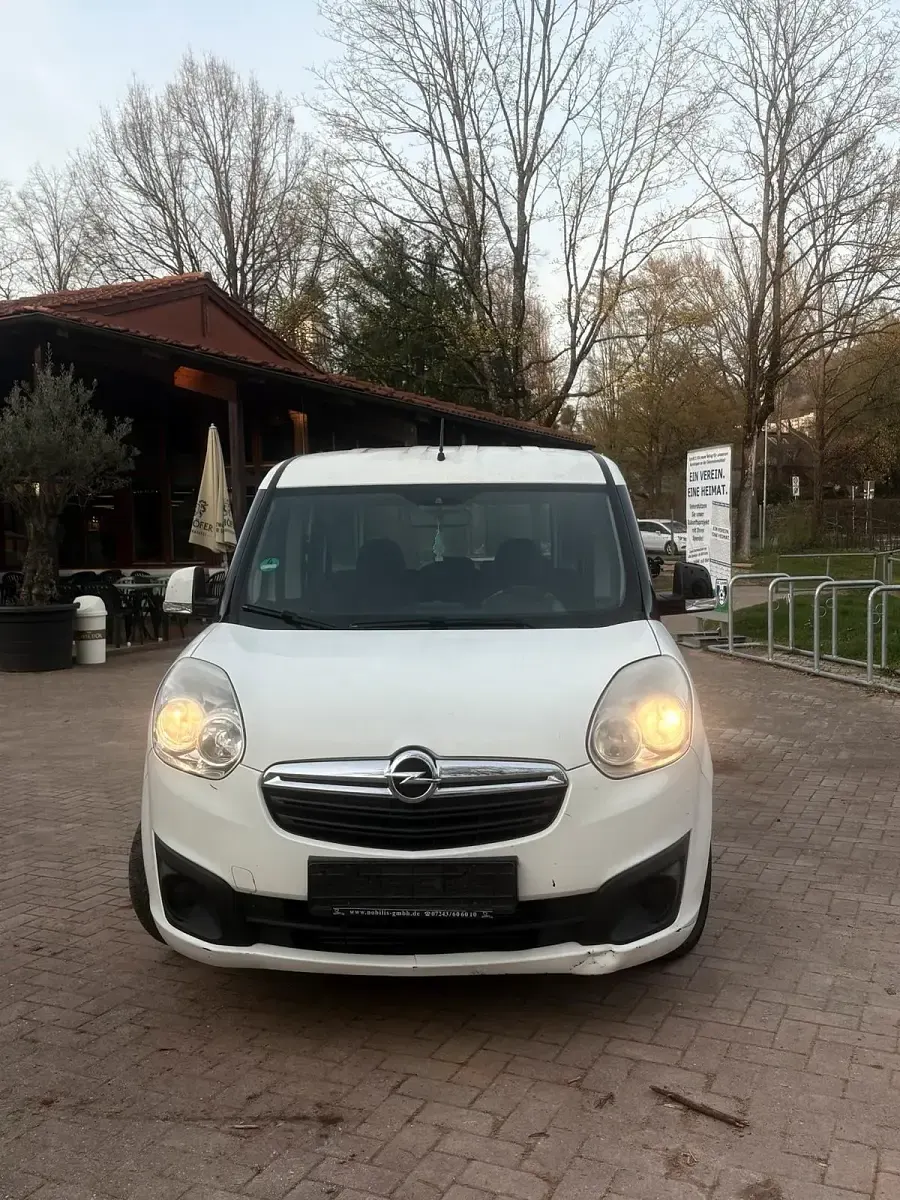 Gebraucht Opel Combo Eco 105 PS (77 kW) 2015 Weiß Van / Kleinbus