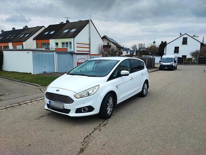 Gebraucht Ford S-MAX S 150 PS (110 kW) 2016 Weiß Van / Kleinbus