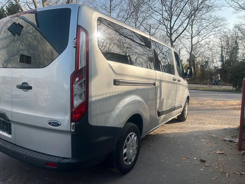 Gebraucht Ford Transit Trend 170 PS (125 kW) 2017 Silber Kombi