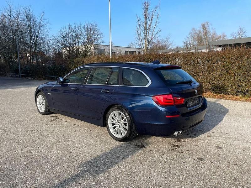 Gebraucht BMW 520 Performance 184 PS (135 kW) 2011 Blau Kombi