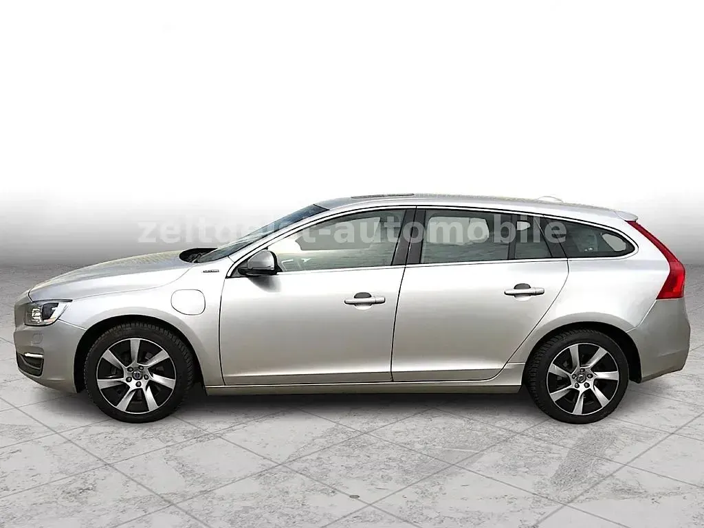 Gebraucht Volvo V60 R-Design 280 PS (205 kW) 2013 Silber Kombi