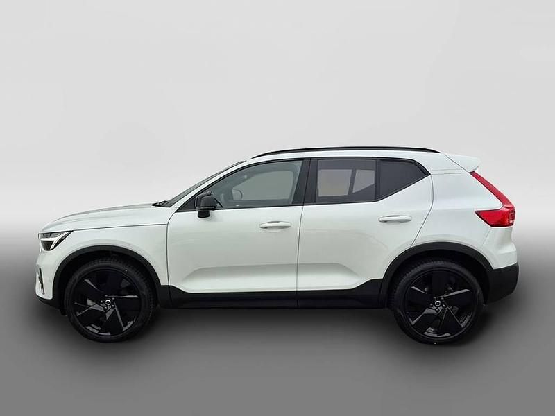 Gebraucht Volvo XC40 Plus 197 PS (144 kW) 2025 Weiß SUV