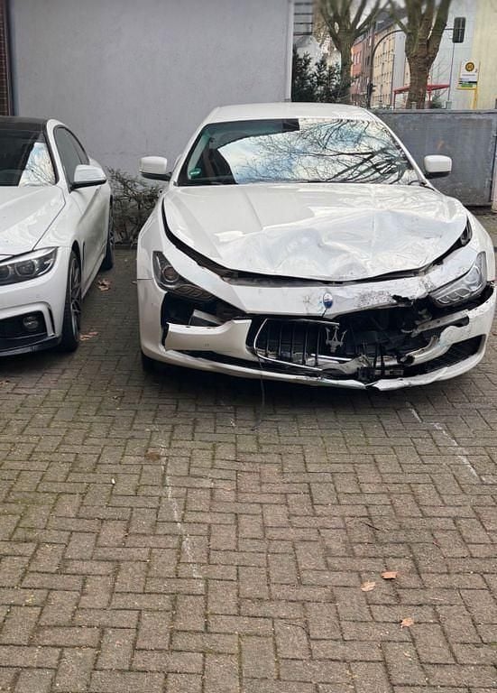 Gebraucht Maserati Ghibli 275 PS (202 kW) 2016 Weiß Limousine