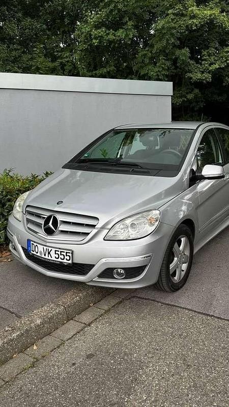 Gebraucht 2008 Mercedes B170 Edition Van / Kleinbus | 3.300 € (Guter Preis) - Bild 1/4