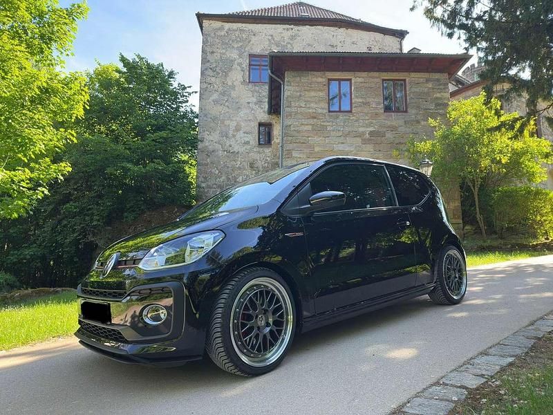 Schwarz Gebraucht 2023 VW up! GTI Kleinwagen | 17.990 € (Fairer Preis) - Bild 1/4
