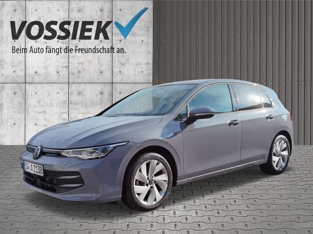 Andere farbe Gebraucht 2024 VW Golf VIII Life Kleinwagen | 24.444 € (Guter Preis) - Bild 1/4