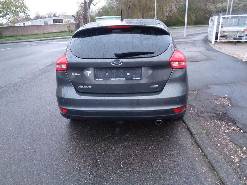Używany Ford Focus Titanium 182 KM (133 kW) 2016 Szary Sedan/Limuzyna