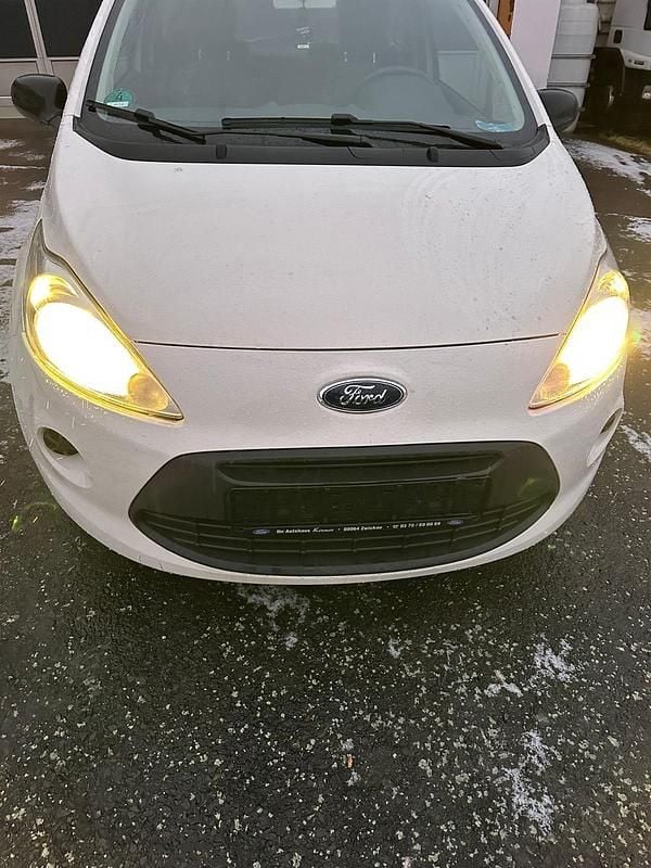 Weiß Gebraucht 2014 Ford Ka Kleinwagen | 1.800 € (Fairer Preis) - Bild 1/4