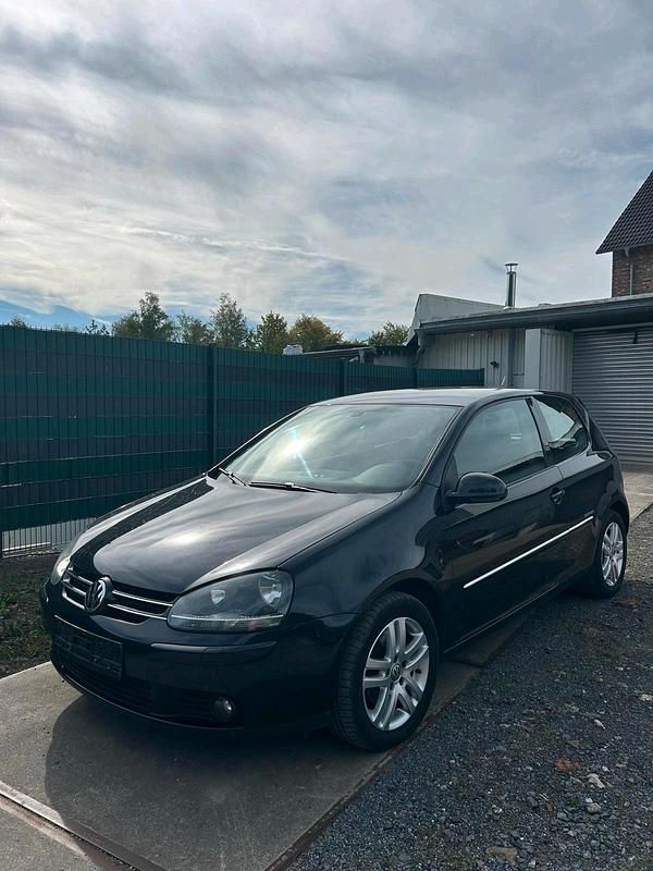 Gebraucht VW Golf V 80 PS (58 kW) 2008 Schwarz Kleinwagen