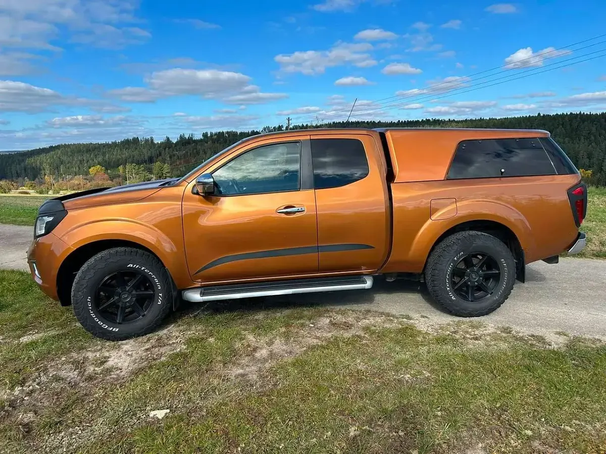 Gebraucht Nissan Navara S 163 PS (119 kW) 2019 Gelb Pickup