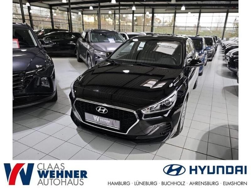 Gebraucht Hyundai i30 99 PS (72 kW) 2020 Schwarz Limousine