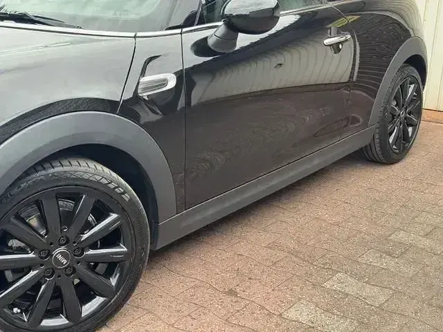 Gebraucht Mini Cooper 136 PS (100 kW) 2019 Schwarz Kleinwagen