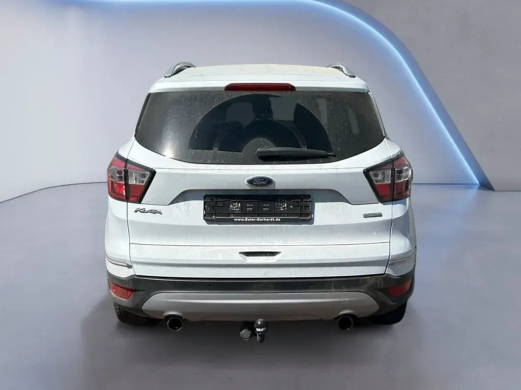 Second-hand Ford Kuga Trend 120 CP (88 kW) 2018 Alb SUV