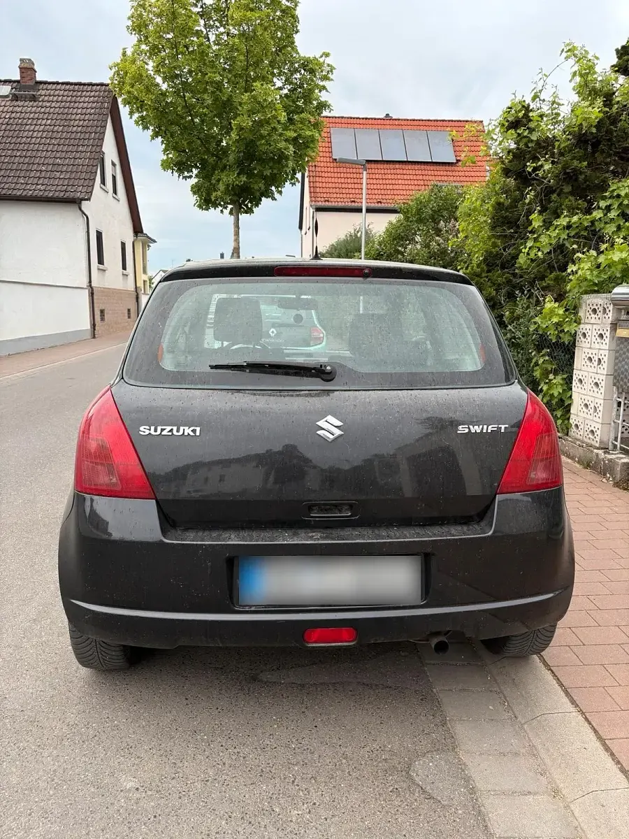 Gebraucht Suzuki Swift 88 PS (64 kW) 2007 Schwarz Kleinwagen