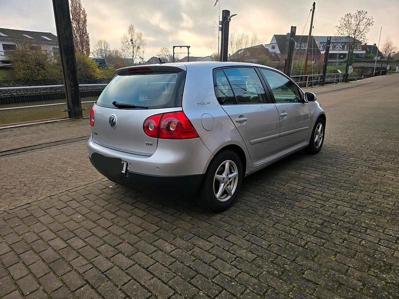 Gebraucht VW Golf V 105 PS (77 kW) 2007 Silber Kleinwagen