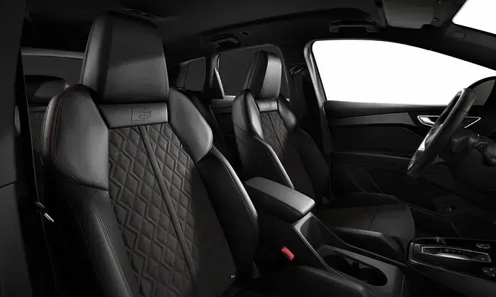 Usata Audi Q4 e-tron Ambiente 210 kW (286 CV) 2025 Grigio SUV