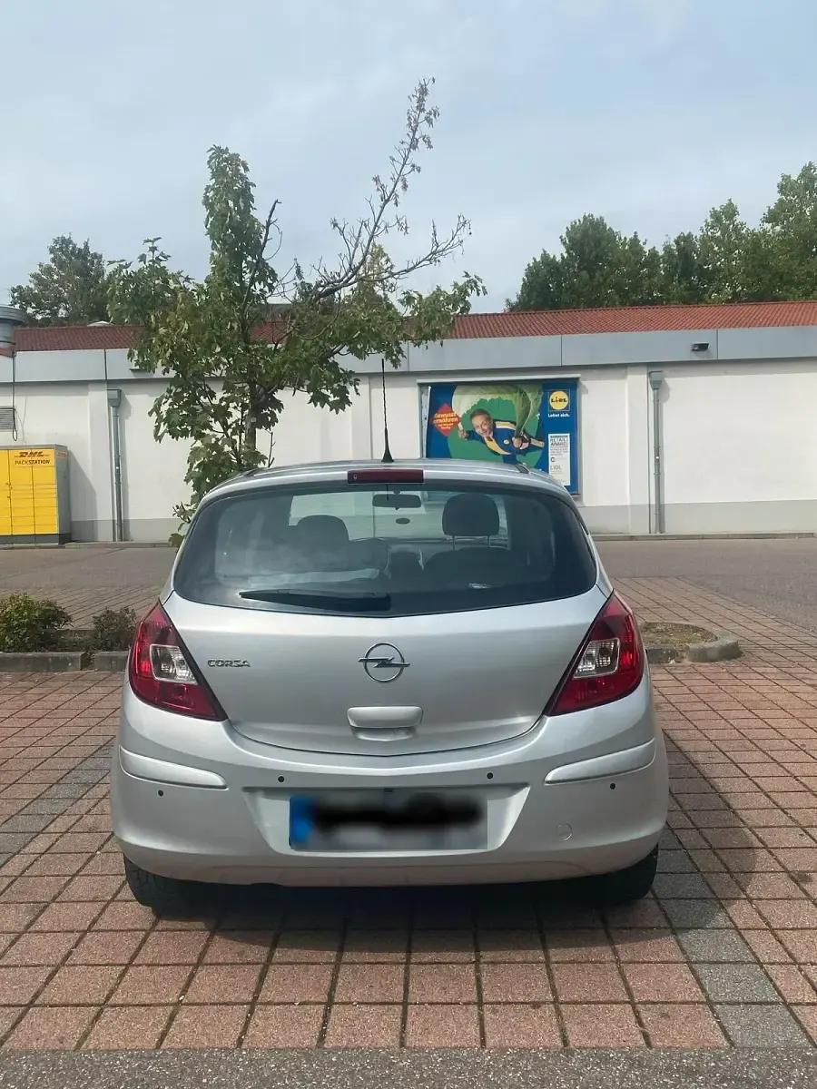 Gebraucht Opel Corsa 75 PS (55 kW) 2009 Kleinwagen