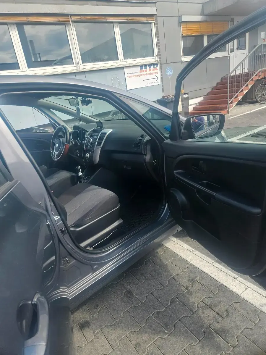 Gebraucht Kia Rio 90 PS (66 kW) 2011 Grau Kleinwagen