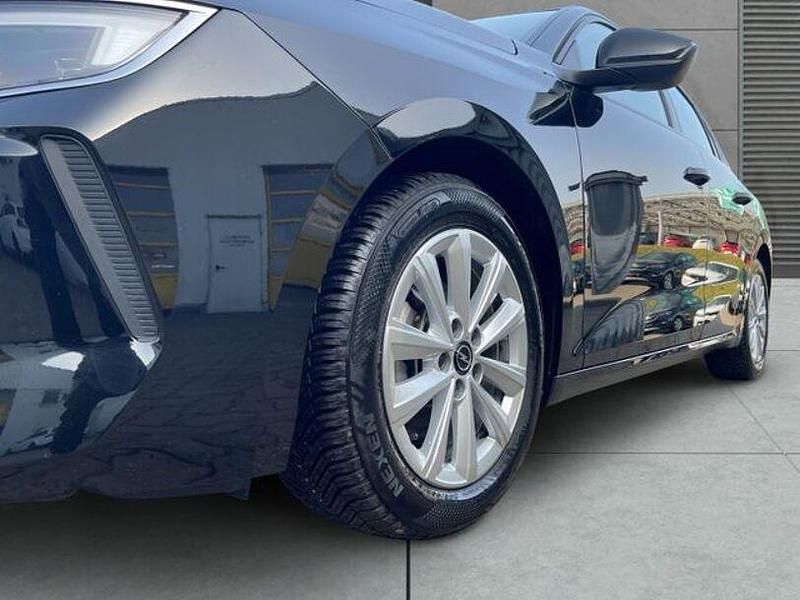 Gebraucht Opel Astra Enjoy 110 PS (80 kW) 2023 Diamant schwarz/karbon schwarz Limousine