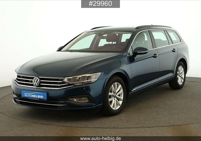 Blau Gebraucht 2023 VW Passat Business Kombi | 18.990 € (Guter Preis) - Bild 1/4