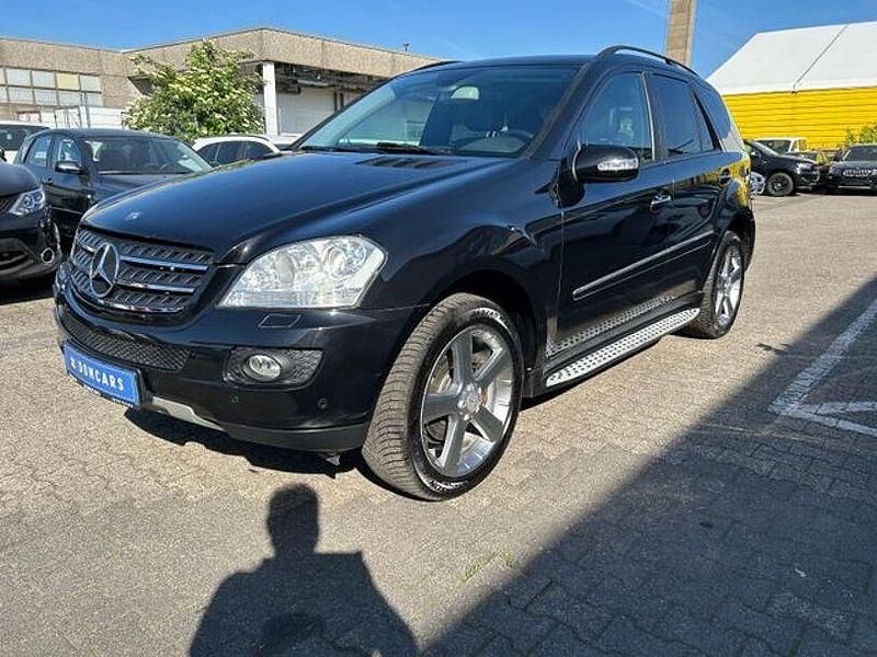 Second-hand Mercedes ML280 190 CP (139 kW) 2006 Negru SUV
