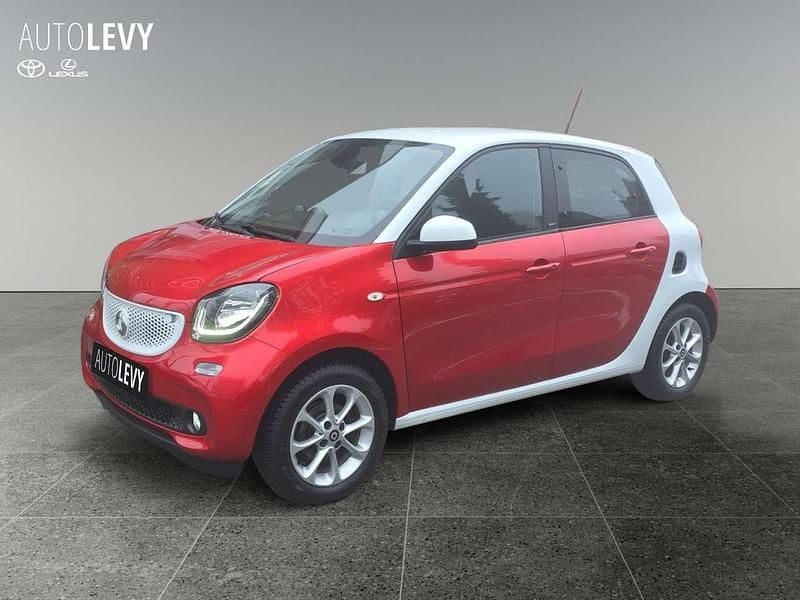 Second-hand Smart ForFour Passion 90 CP (66 kW) 2017 Roșu Hatchback