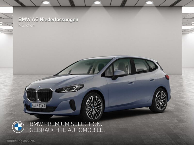 Grau Gebraucht 2024 BMW 218 Active Tourer Luxury Line Van / Kleinbus | 31.495 € (Superpreis) - Bild 1/2