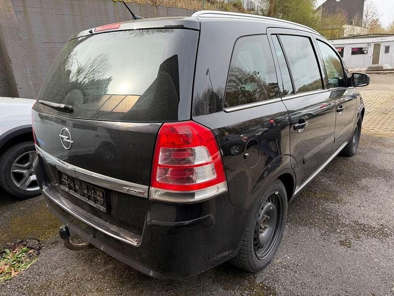 Gebraucht Opel Zafira Edition 125 PS (91 kW) 2010 Schwarz Van / Kleinbus