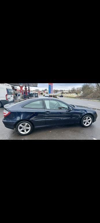 Gebraucht Mercedes CLC180 143 PS (105 kW) 2008 Blau Kleinwagen