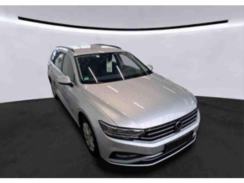 Second-hand VW Passat Business 150 CP (110 kW) 2022 Argintiu Break