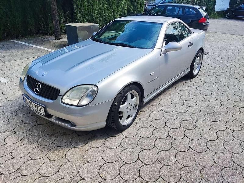 Silber Gebraucht 1998 Mercedes SLK230 Cabrio | 4.750 € (Etwas zu teuer) - Bild 1/3