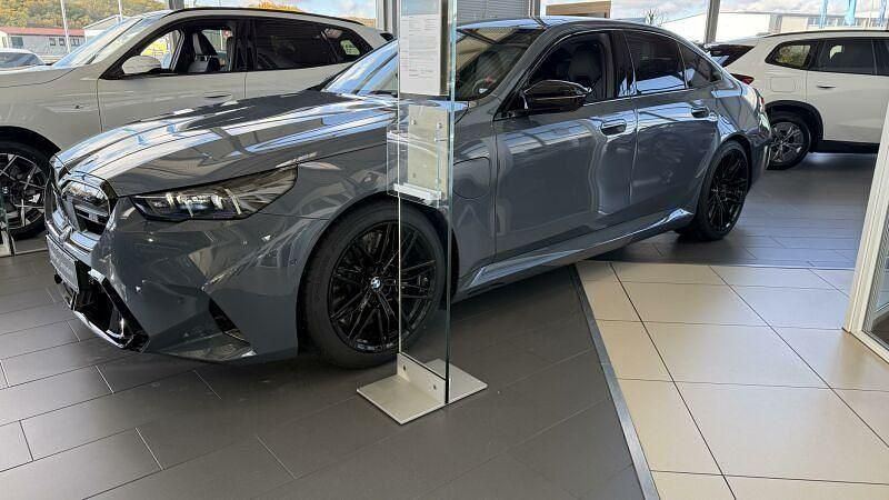 Neu BMW M5 Performance 727 PS (534 kW) 2025 Bmw individual storm bay metal Limousine