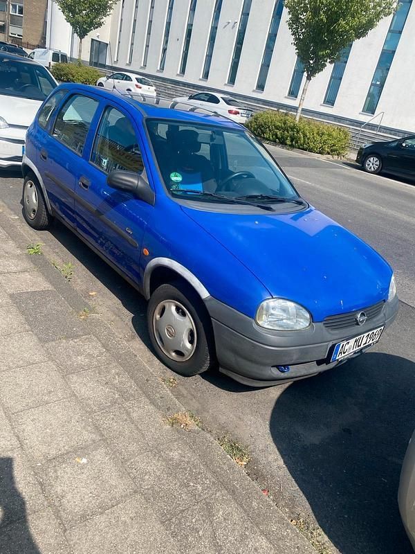 Blau Gebraucht 1999 Opel Corsa Limousine | 550 € (Guter Preis) - Bild 1/4