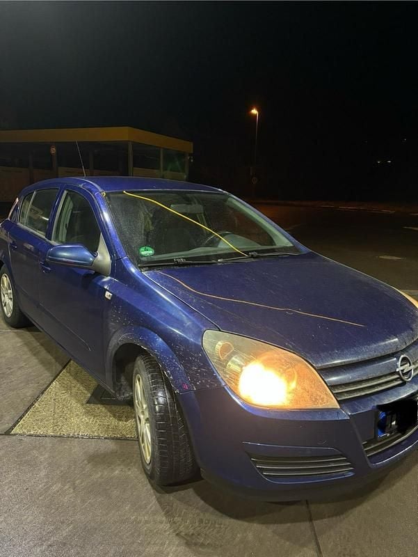 Second-hand Opel Astra 90 CP (66 kW) 2005 Albastru Hatchback