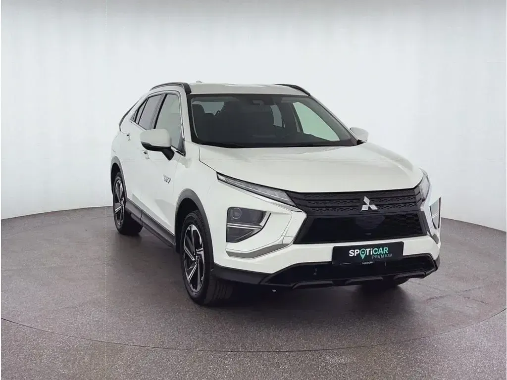 Gebraucht Mitsubishi Eclipse Cross Basis 188 PS (138 kW) 2022 Weiß SUV