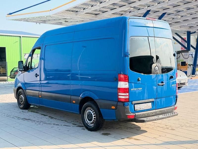 Gebraucht Mercedes Sprinter 190 PS (139 kW) 2018 Blau Van