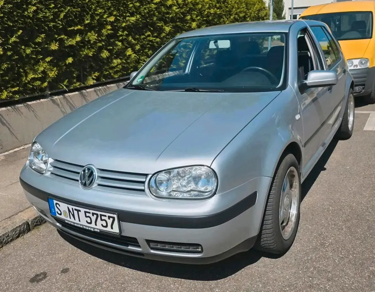 Gebraucht VW Golf IV Edition 116 PS (85 kW) 2000 Silber Limousine