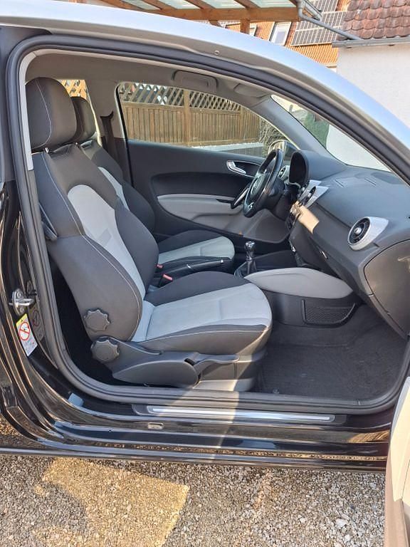 Gebraucht Audi A1 S-Line 86 PS (63 kW) 2011 Schwarz Kleinwagen