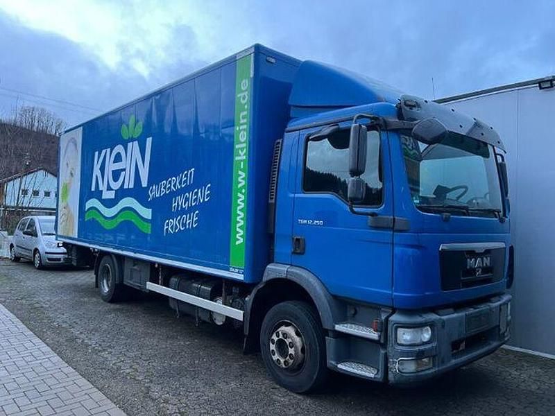 Gebraucht MAN TGE 250 PS (183 kW) 2013 Blau Van